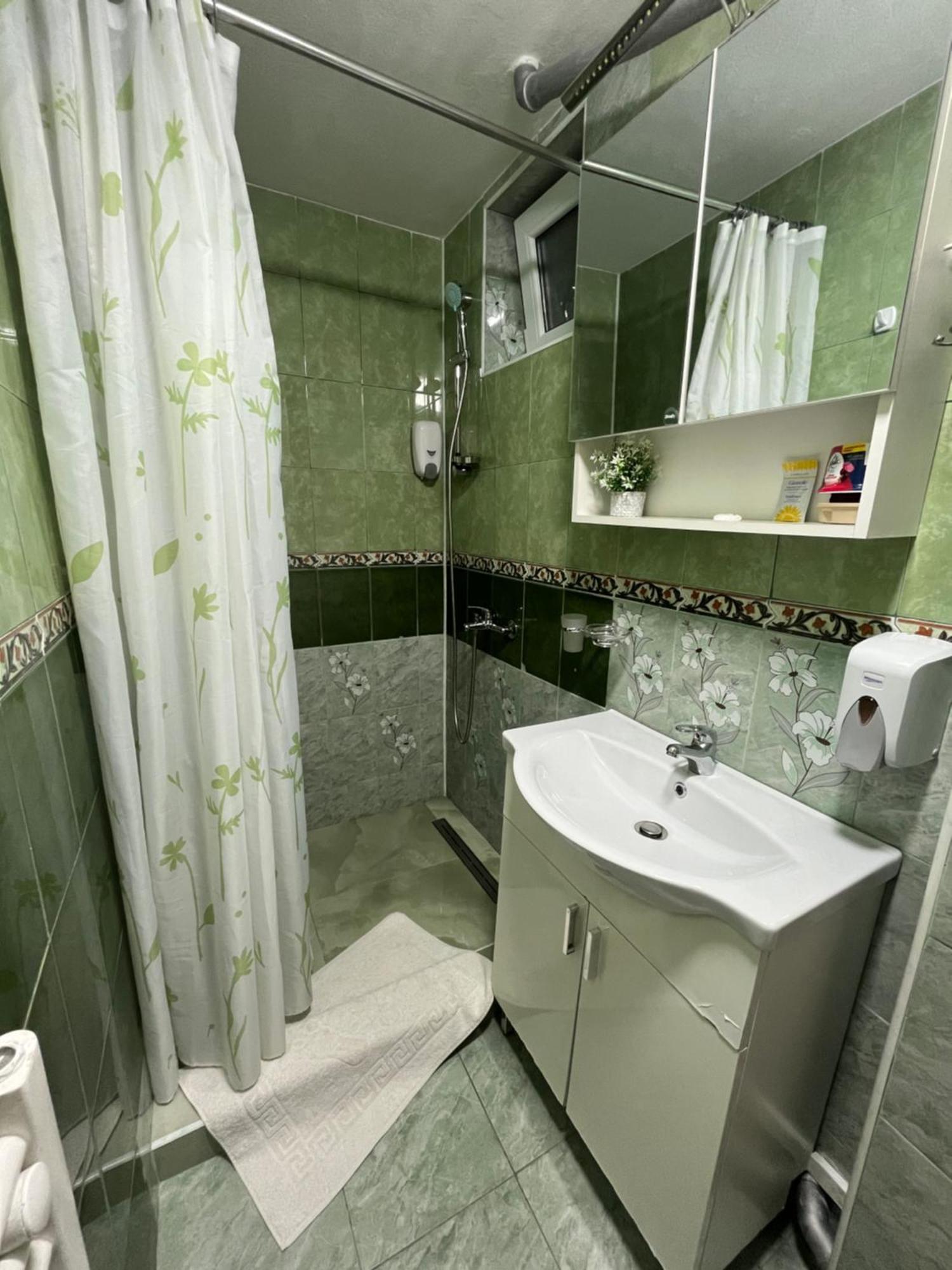 Apartament Medeea 1 Camera Astralis Zalău Eksteriør billede
